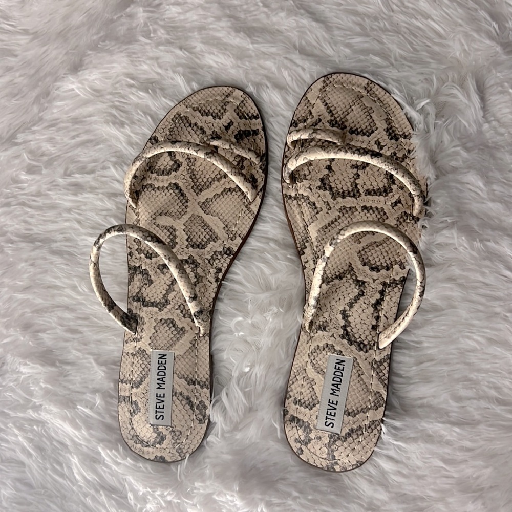 Steve Madden sandals size 10